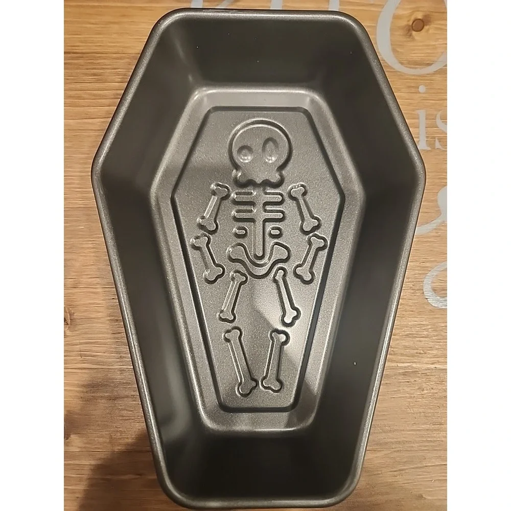NEW Halloween Mini Cake Pan Set Pumpkins Skeletons Set Of 3 - Picture 5 of 6